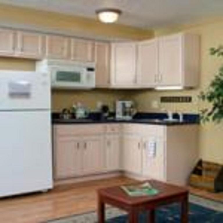 Innseason Resorts Captain'S Quarters Falmouth Rom bilde
